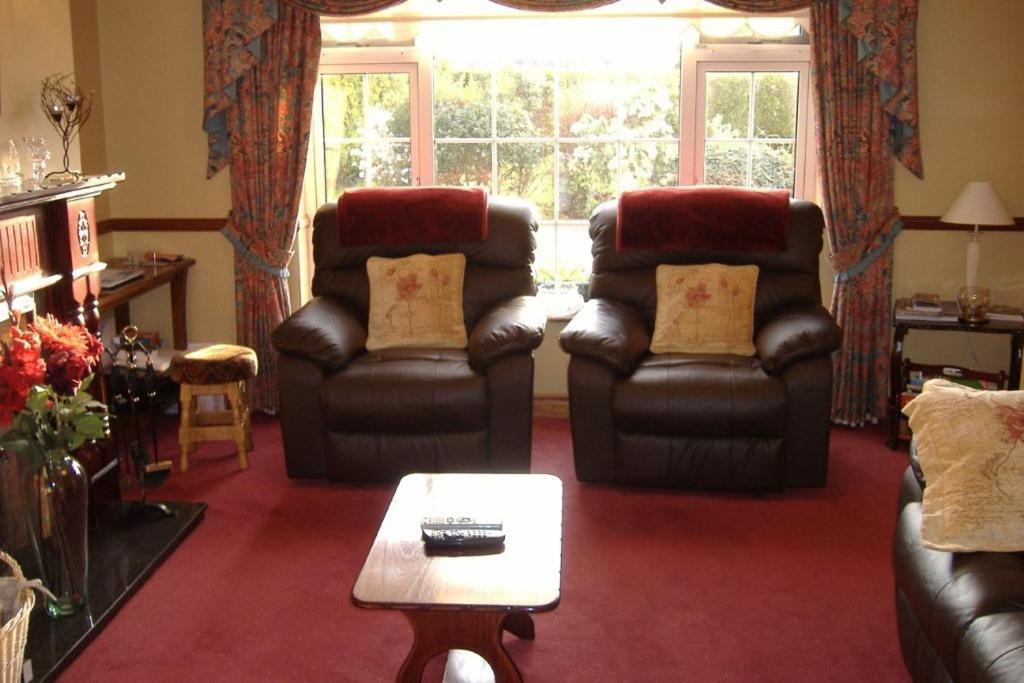 Riverwalk House B&B Oughterard Exterior photo
