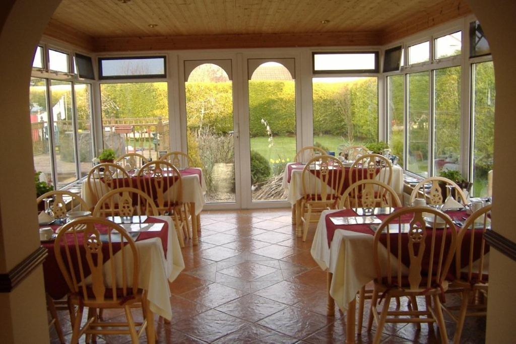 Riverwalk House B&B Oughterard Exterior photo