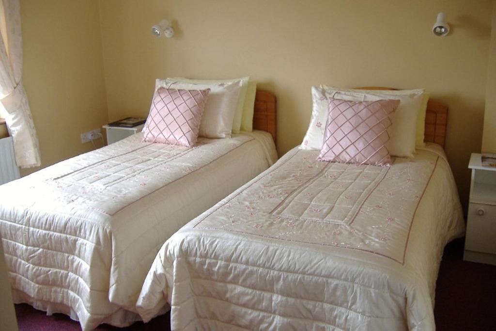 Riverwalk House B&B Oughterard Exterior photo